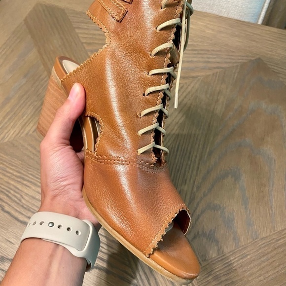 Nwot Brantano Leather Lace up Open Toe and Open Heel Caramel - Picture 15 of 16